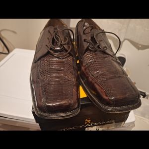 Men's dress shoes